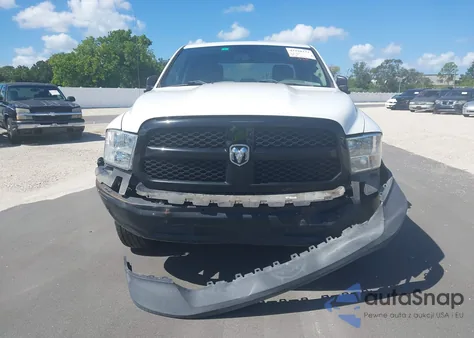 2020 Ram 1500 Classic Tradesman 4X4 6'4 Box z USA, uszkodzony, nr VIN 1C6RR7FG8LS150786